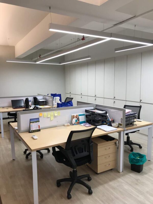 MODERN OFFICE 40W LED SLIM 4FT LINEAR LIGHT | ALUMINIUM - Image 2